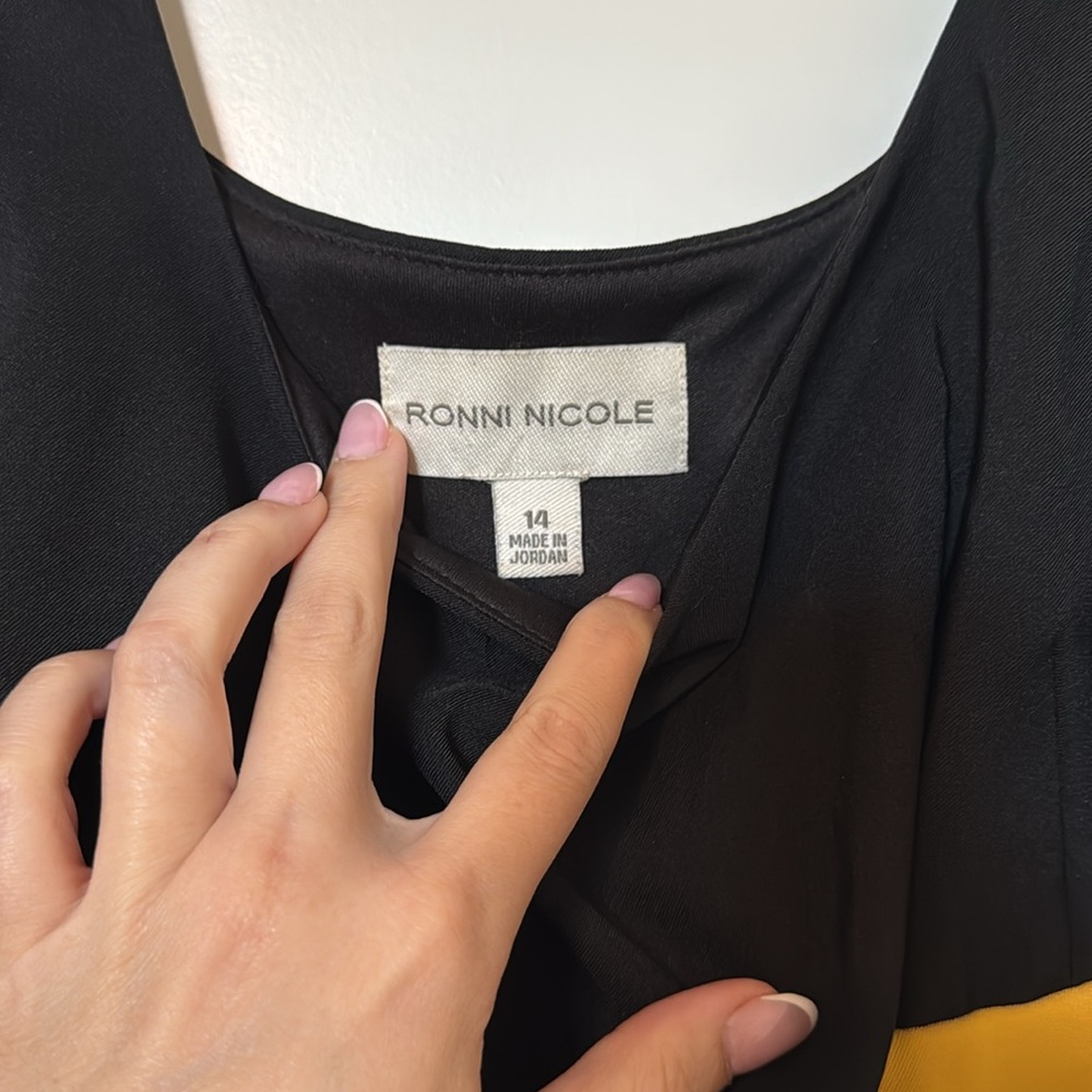 Ronni Nicole black and yellow dress - Picture 2 of 3